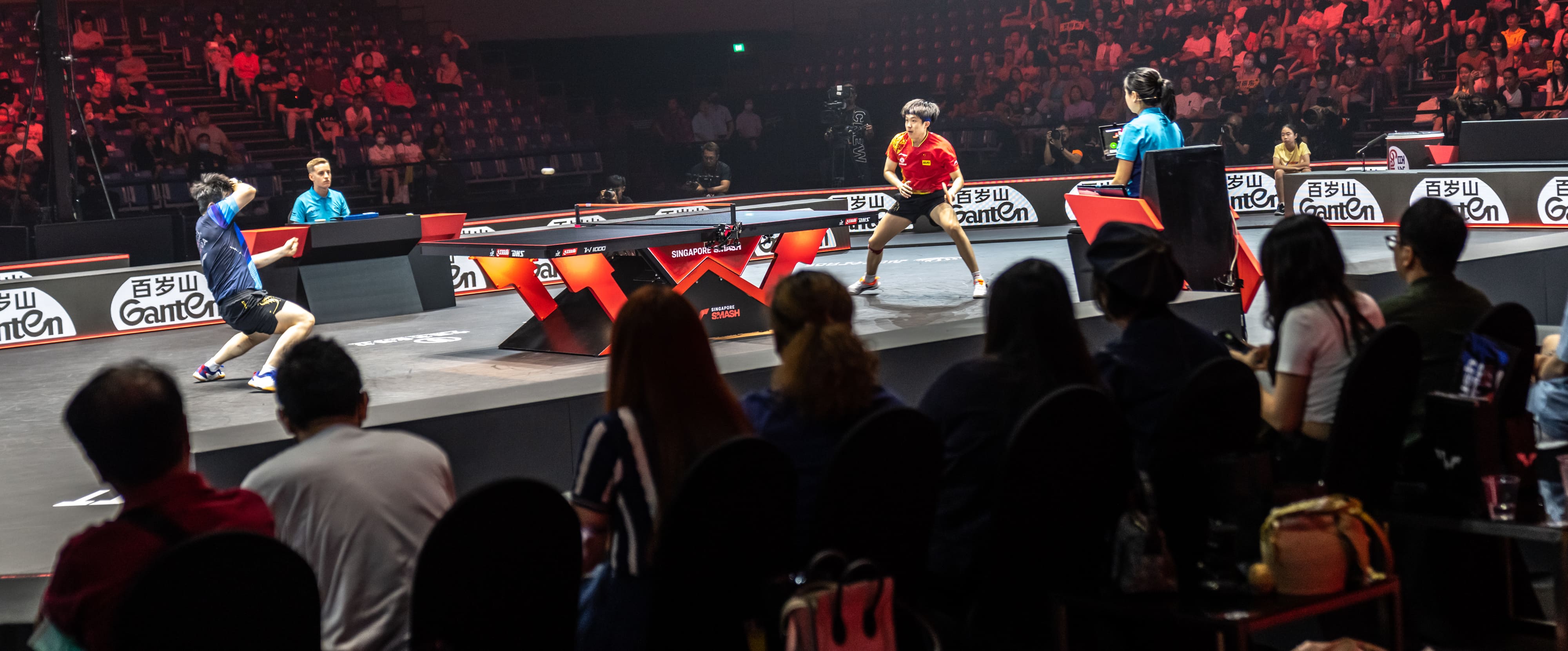 Platinium court-side